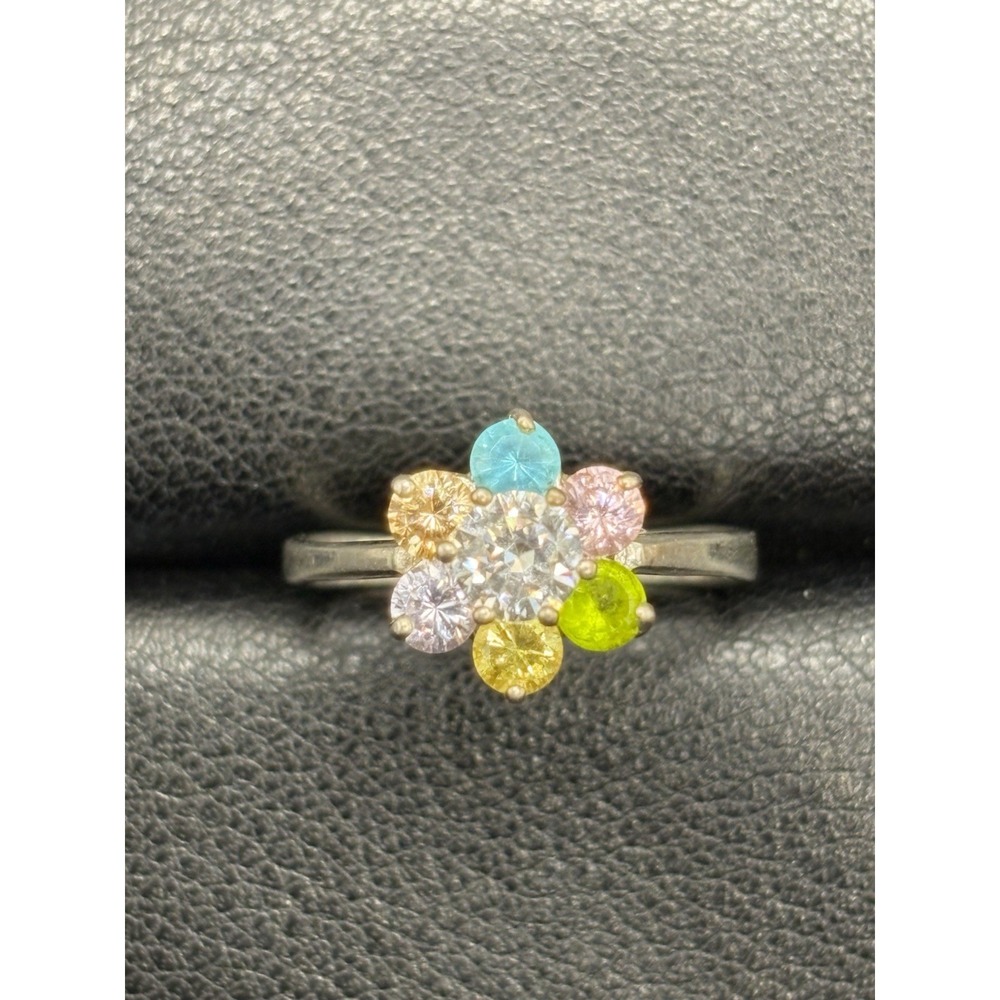 Vintage Sterling Silver Multi Color Cubic Zirconia Cluster Ring 3Gram Size 8 G31